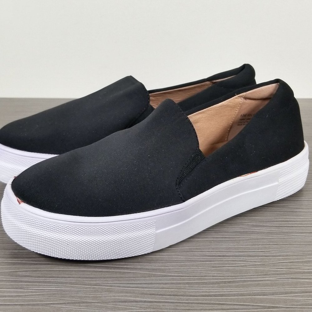 Caslon Alden Slip on Sneaker, Black Fabric, Womens Size 6 M